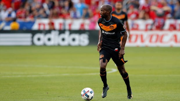 damarcus-beasley-houston-hurricane-usmnt.jpg